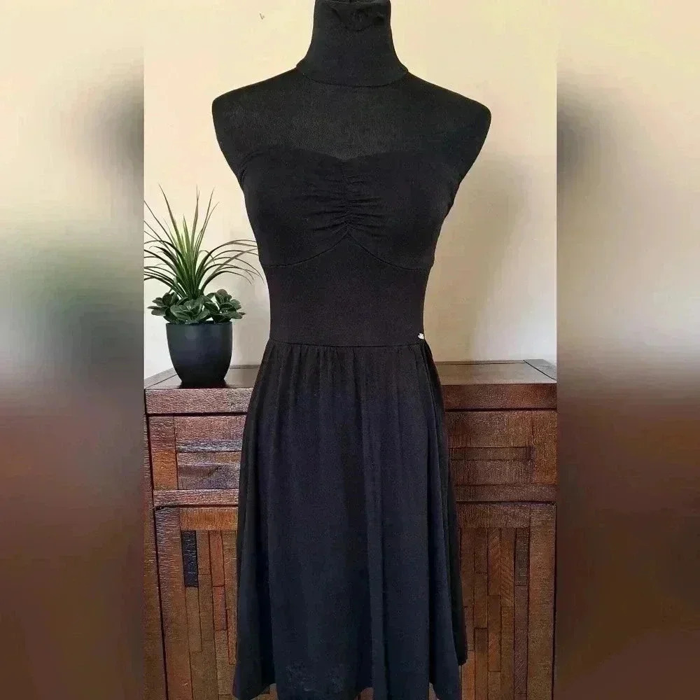 Guess Black Strapless Dress Size Small Jersey Knit Soft Minimalist